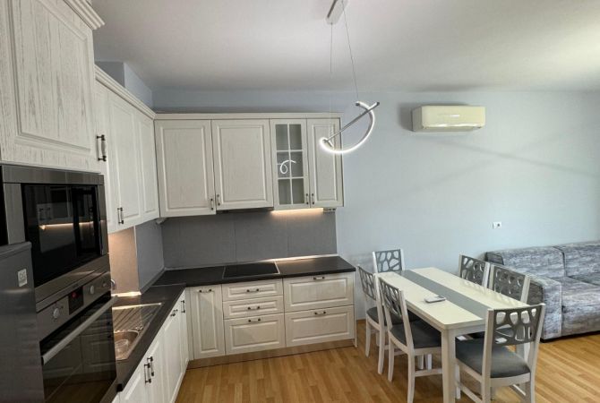 Shtepi me qera Apartament ne Tirane, 2+1, Mobilimi E mobiluar, Pagesa 748  Euro.