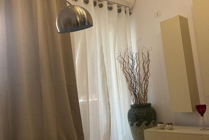 Shtepi me qera 2+1 ne Tirane - 548 Euro
