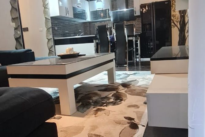 Shtepi me qera Apartament ne Tirane, 3+1, Mobilimi E mobiluar, Pagesa 698  Euro.