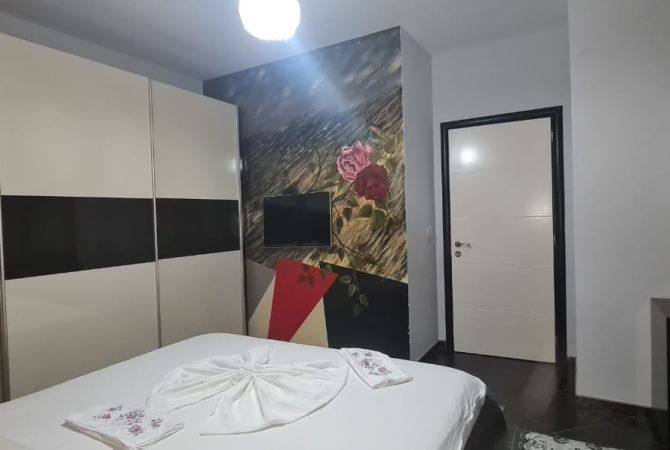 Shtepi me qera 3+1 ne Tirane - 698 Euro
