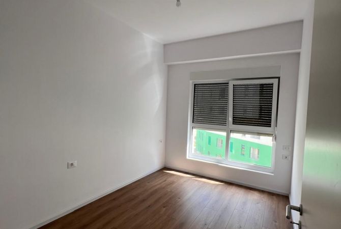 Shtepi ne shitje Apartament ne Tirane, 1+1, Mobilimi Bosh, pa mobiluar, Pagesa 103,030  Euro.