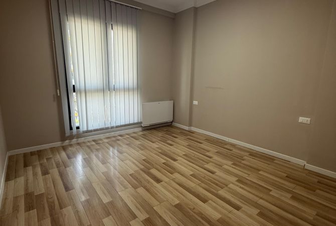Shtepi ne shitje Apartament ne Tirane, 2+1, Mobilimi Bosh, pa mobiluar, Pagesa 286,997  Euro.