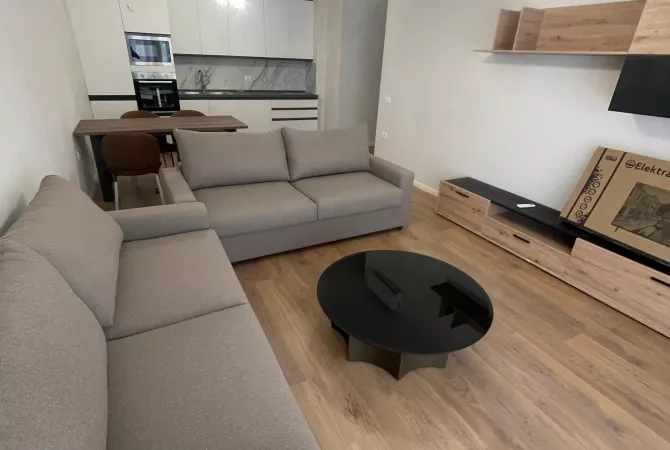 Shtepi me qera Apartament ne Tirane, 2+1, Mobilimi E mobiluar, Pagesa 697  Euro.
