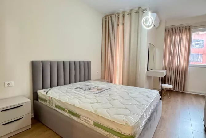 Shtepi me qera Apartament ne Tirane, 2+1, Mobilimi E mobiluar, Pagesa 597  Euro.