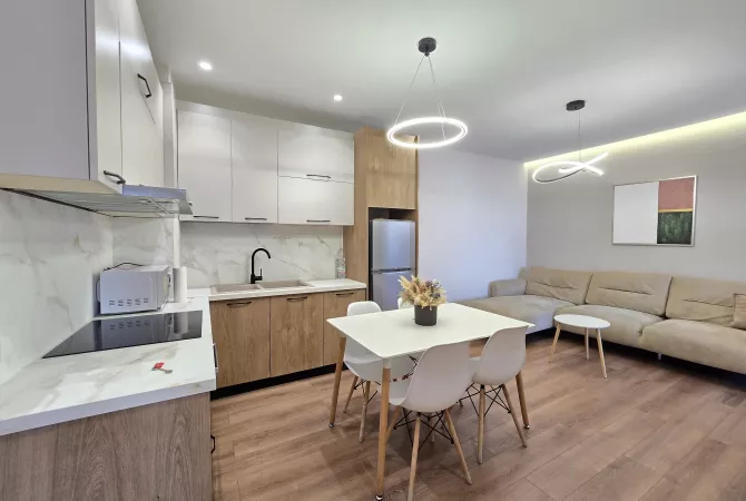 Shtepi me qera 2+1 ne Tirane - 847 Euro