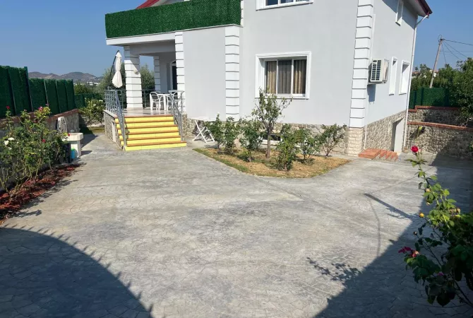 Shtepi me qera 4+1 ne Tirane - 1,500 Euro