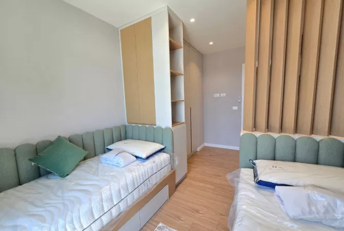 Shtepi me qera Apartament ne Tirane, 2+1, Mobilimi E mobiluar, Pagesa 2,300  Euro.