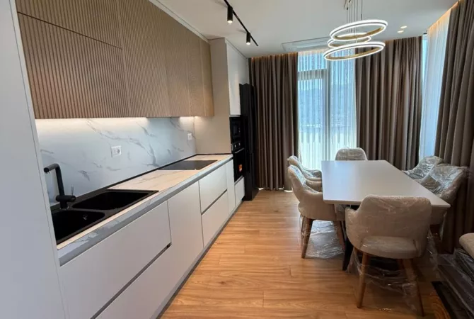 Shtepi me qera 2+1 ne Tirane - 2,300 Euro