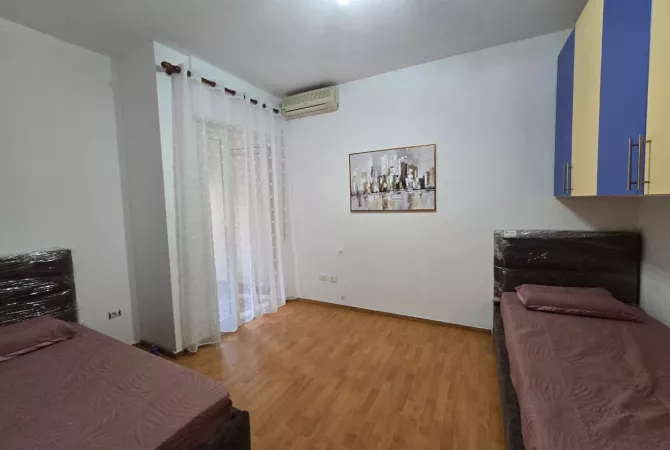 Shtepi me qera 2+1 ne Tirane - 750 Euro