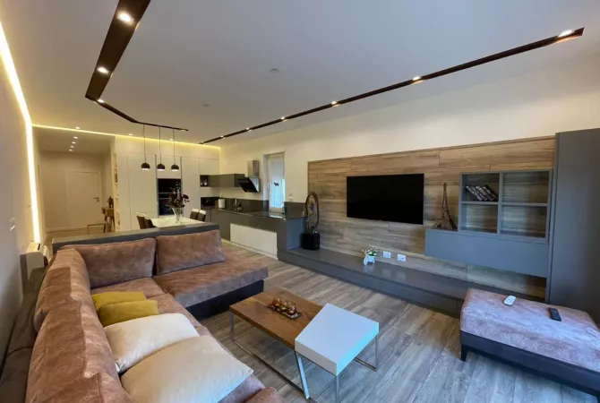 Casa in affitto 3+1 a Tirana - 1,500 Euro