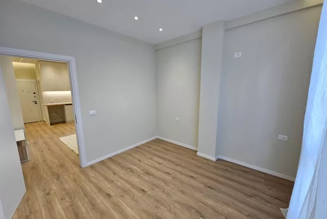 Shtepi ne shitje Apartament ne Tirane, 1+1, Mobilimi E mobiluar, Pagesa 122,000  Euro.