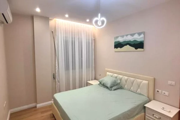 Shtepi me qera 1+1 ne Tirane - 595 Euro