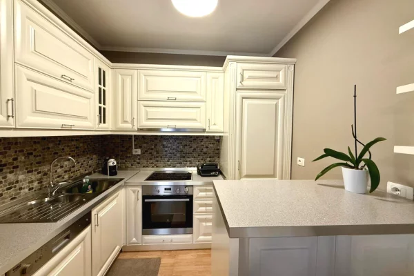 Casa in affitto 1+1 a Tirana - 597 Euro