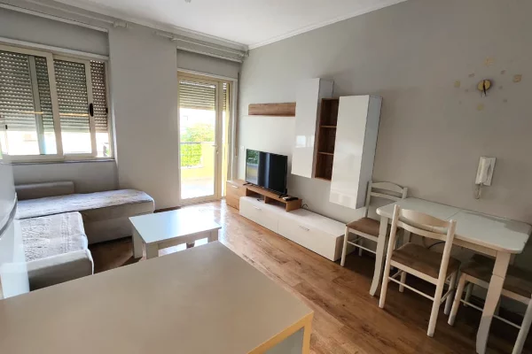 Shtepi me qera 1+1 ne Tirane - 447 Euro