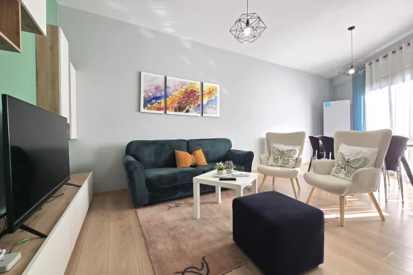 Shtepi me qera 2+1 ne Tirane - 597 Euro