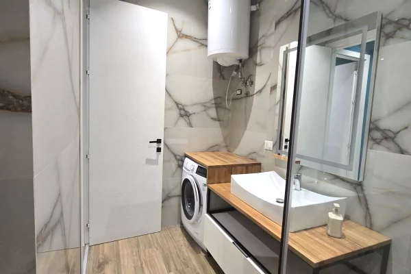 Shtepi me qera Apartament ne Tirane, 1+1, Mobilimi E mobiluar, Pagesa 847  Euro.