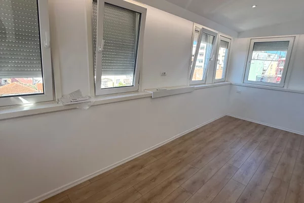 Shtepi ne shitje Apartament ne Tirane, 1+1, Mobilimi Bosh, pa mobiluar, Pagesa 164,997  Euro.