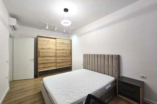 Shtepi me qera Apartament ne Tirane, 3+1, Mobilimi E mobiluar, Pagesa 697  Euro.