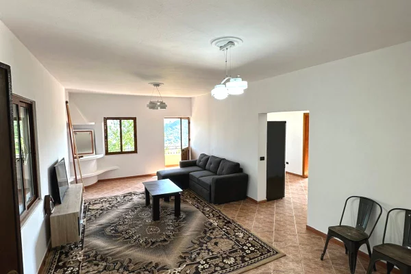 Casa in affitto 2+1 a Tirana - 397 Euro