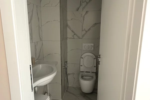 Business Property for Rent 3+1 in Tirana - 897 Euro