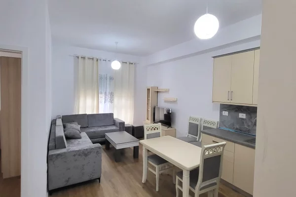 Shtepi me qera 2+1 ne Tirane - 500 Euro