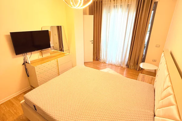 Shtepi me qera Apartament ne Tirane, 2+1, Mobilimi E mobiluar, Pagesa 1,197  Euro.