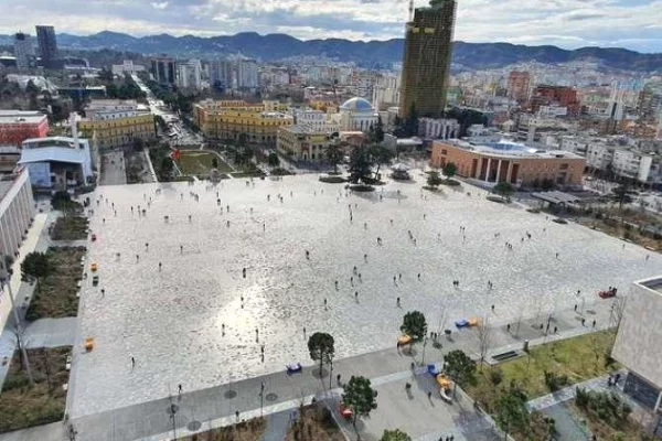 Ambient biznesi ne shitje 1+1 ne Tirane - 90,000 Euro