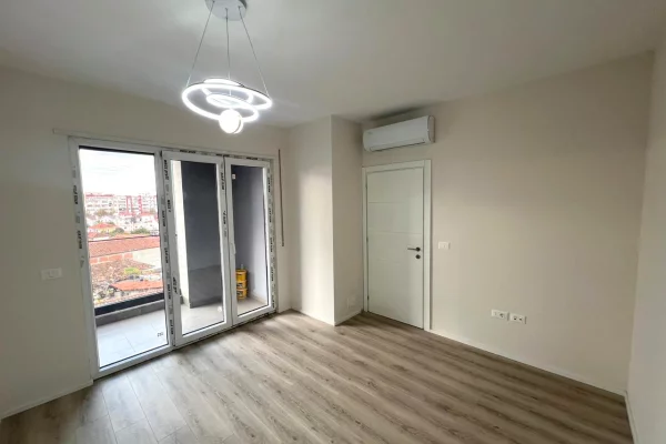 Ambient biznesi me qera 3+1 ne Tirane - 497 Euro