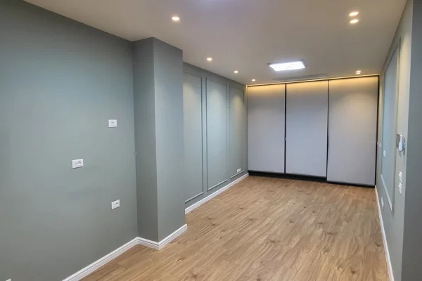 🏢 Jepet me qira zyre me 3 ambiente pune + 2 parkime ne Lake View Residence 