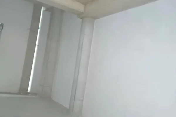 Ambient biznesi me qera 4+1 ne Tirane - 997 Euro