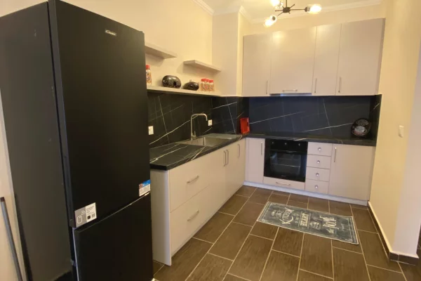 Shtepi me qera 2+1 ne Tirane - 497 Euro