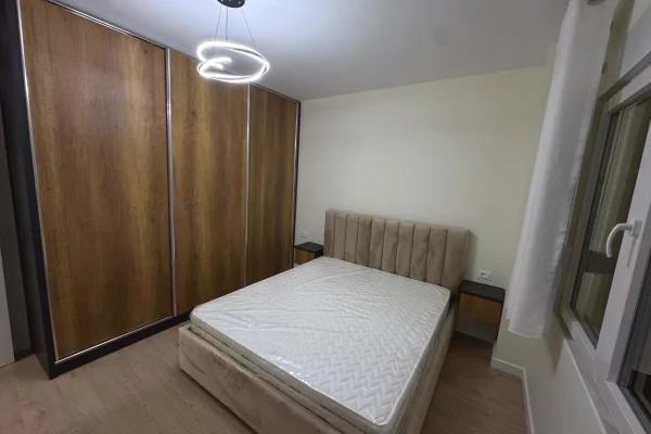 Shtepi me qera 2+1 ne Tirane - 797 Euro