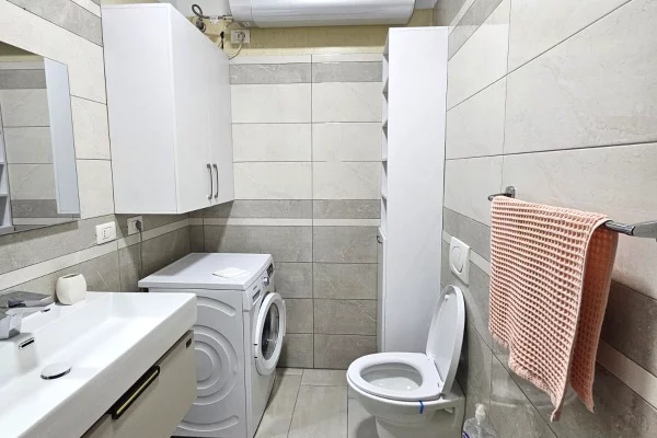 Shtepi me qera Apartament ne Tirane, 1+1, Mobilimi E mobiluar, Pagesa 747  Euro.