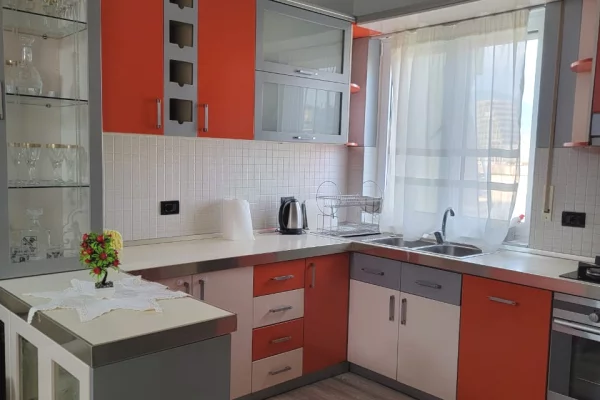 Shtepi me qera 2+1 ne Tirane - 897 Euro
