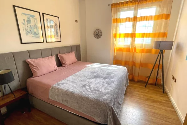 Shtepi me qera 1+1 ne Tirane - 647 Euro