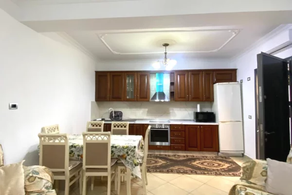 Shtepi me qera Shtepi Private ne Tirane, 2+1, Mobilimi E mobiluar, Pagesa 497  Euro.