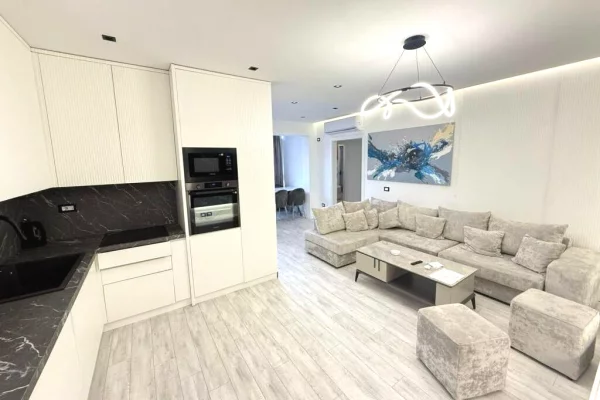 Shtepi me qera Apartament ne Tirane, 3+1, Mobilimi E mobiluar, Pagesa 1,347  Euro.