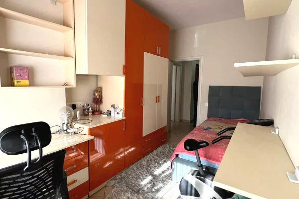 Shtepi me qera Apartament ne Tirane, 2+1, Mobilimi E mobiluar, Pagesa 697  Euro.