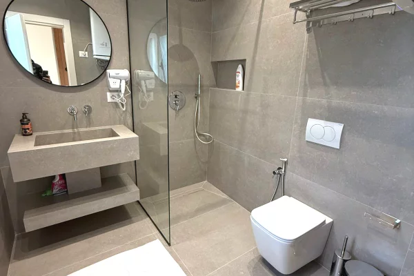 Shtepi me qera Apartament ne Tirane, 2+1, Mobilimi E mobiluar, Pagesa 1,497  Euro.