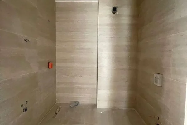 Apartment for sale in Tirana 3+1, Emty