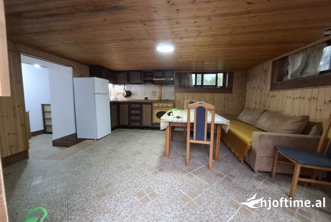 Shtepi me qera 1+1 ne Tirane - 25,000 Leke