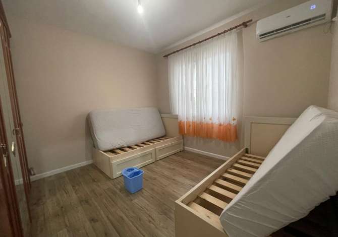 Shtepi me qera Apartament ne Tirane, 2+1, Mobilimi E mobiluar, Pagesa 650  Euro.