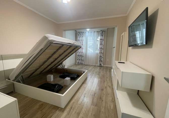 Shtepi me qera 2+1 ne Tirane - 650 Euro