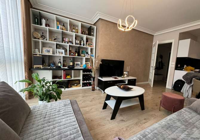 Shtepi me qera 3+1 ne Tirane - 800 Euro
