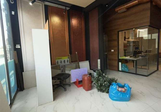 Ambient biznesi me qera 3+1 ne Tirane - 1,500 Euro