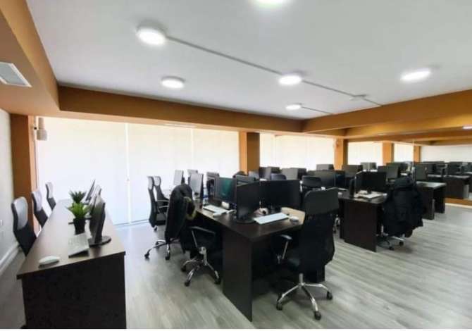 Ambient biznesi me qera 3+1 ne Tirane - 3,500 Euro