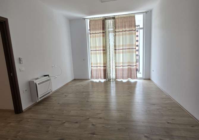 Ambient biznesi me qera 3+1 ne Tirane - 700 Euro