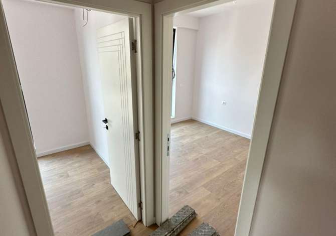 Ambient biznesi me qera 3+1 ne Tirane - 1,200 Euro