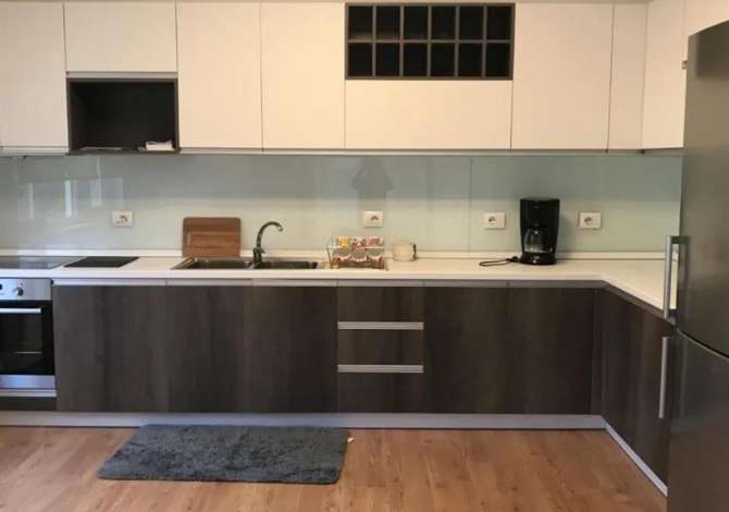 Shtepi me qera 4+1 ne Tirane - 3,000 Euro