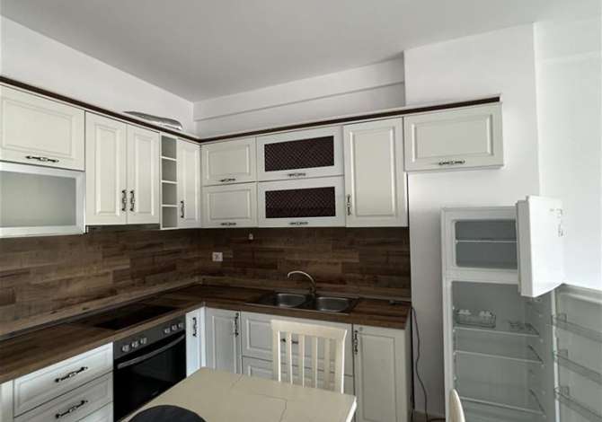Shtepi me qera 2+1 ne Tirane - 550 Euro